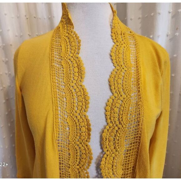 C36 Tickled Teal golden sunflower yellow long sweater cardigan with lacy trim - Picture 2 of 11